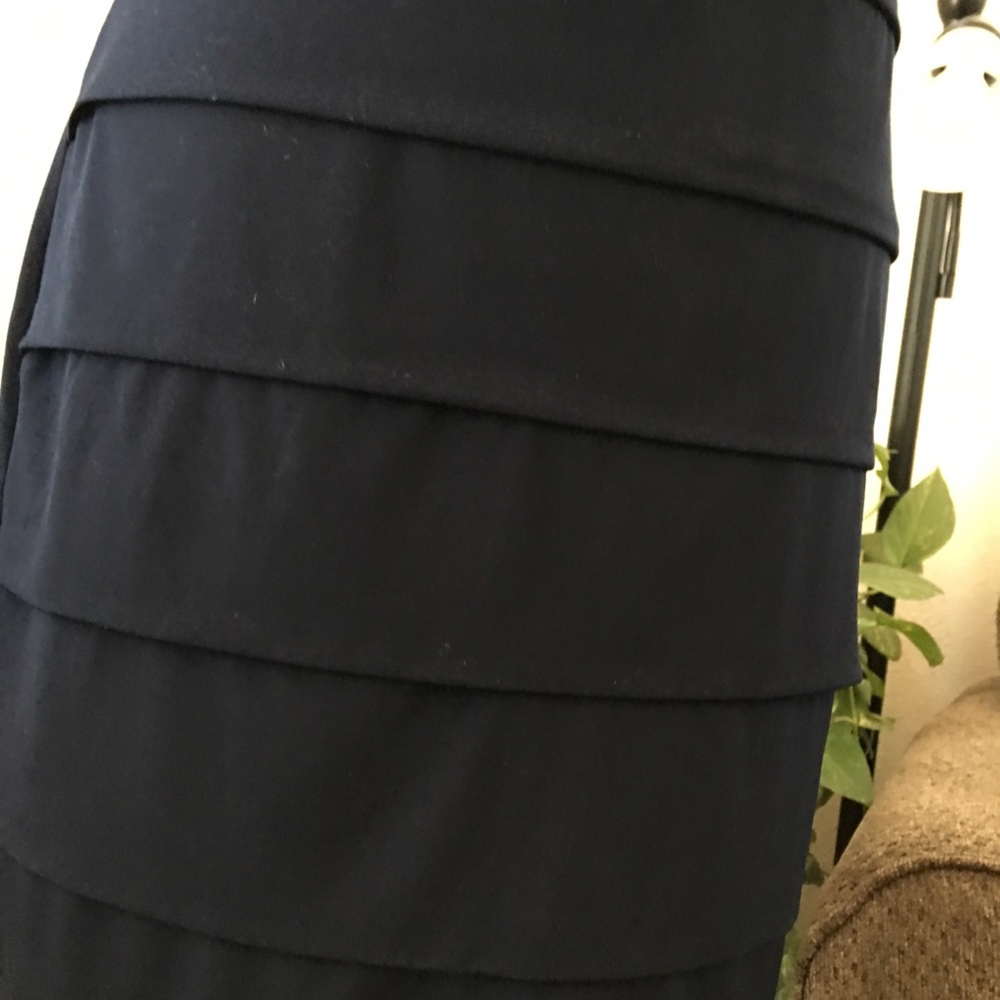 Medium/Dress - Picture 4 of 5